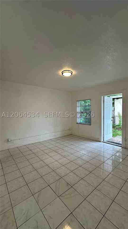 414 Nw 15th Way #A - Photo 6 of 15