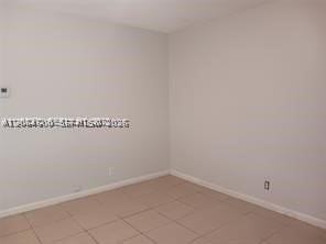 214 Se 8th St #3 - Photo 3 of 12