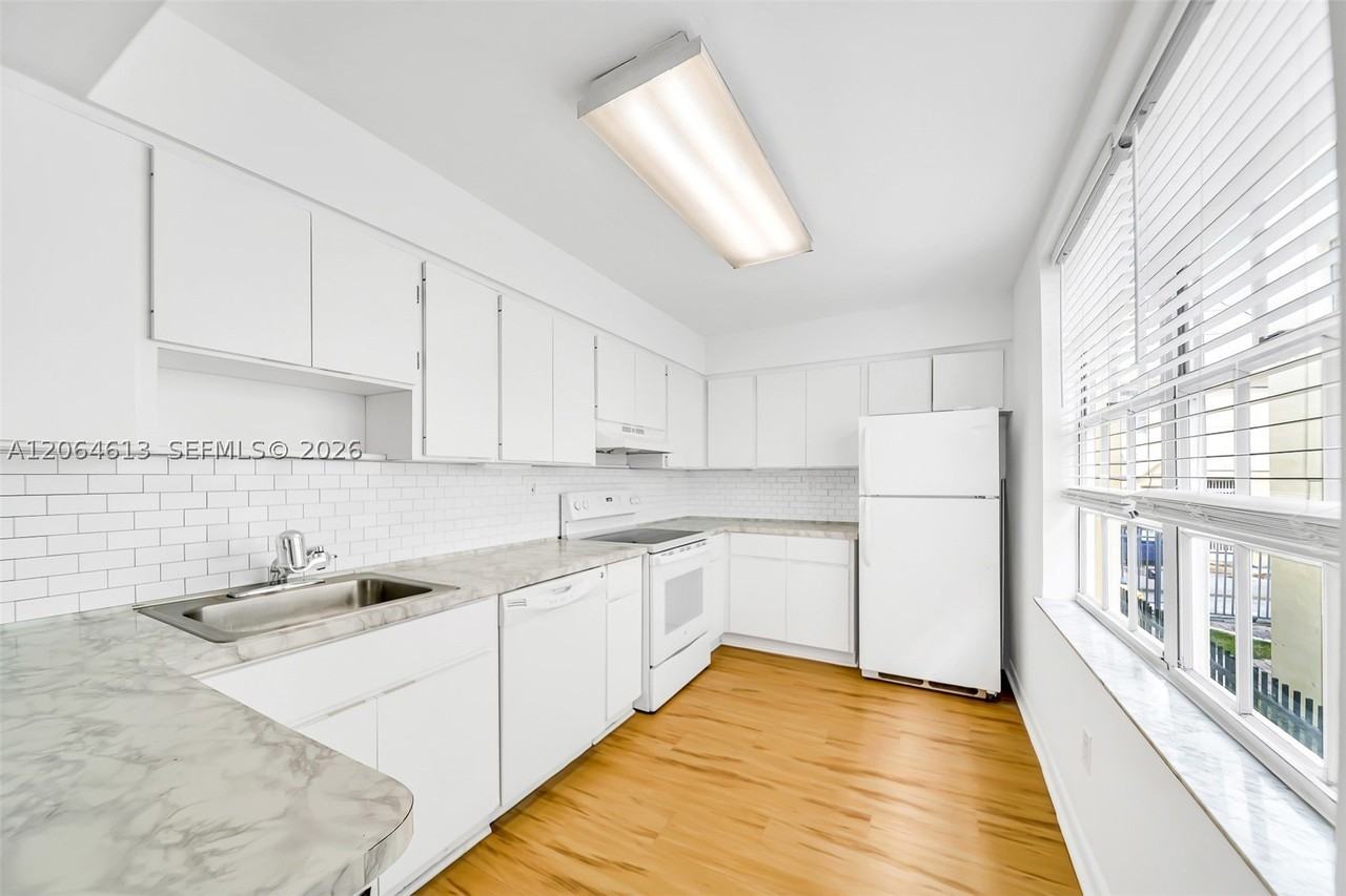 1051 Meridian Ave #1D - Photo 5 of 17