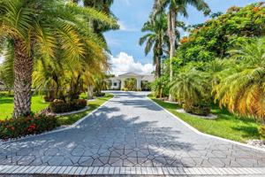 featured image of 11302 Nw 9th St