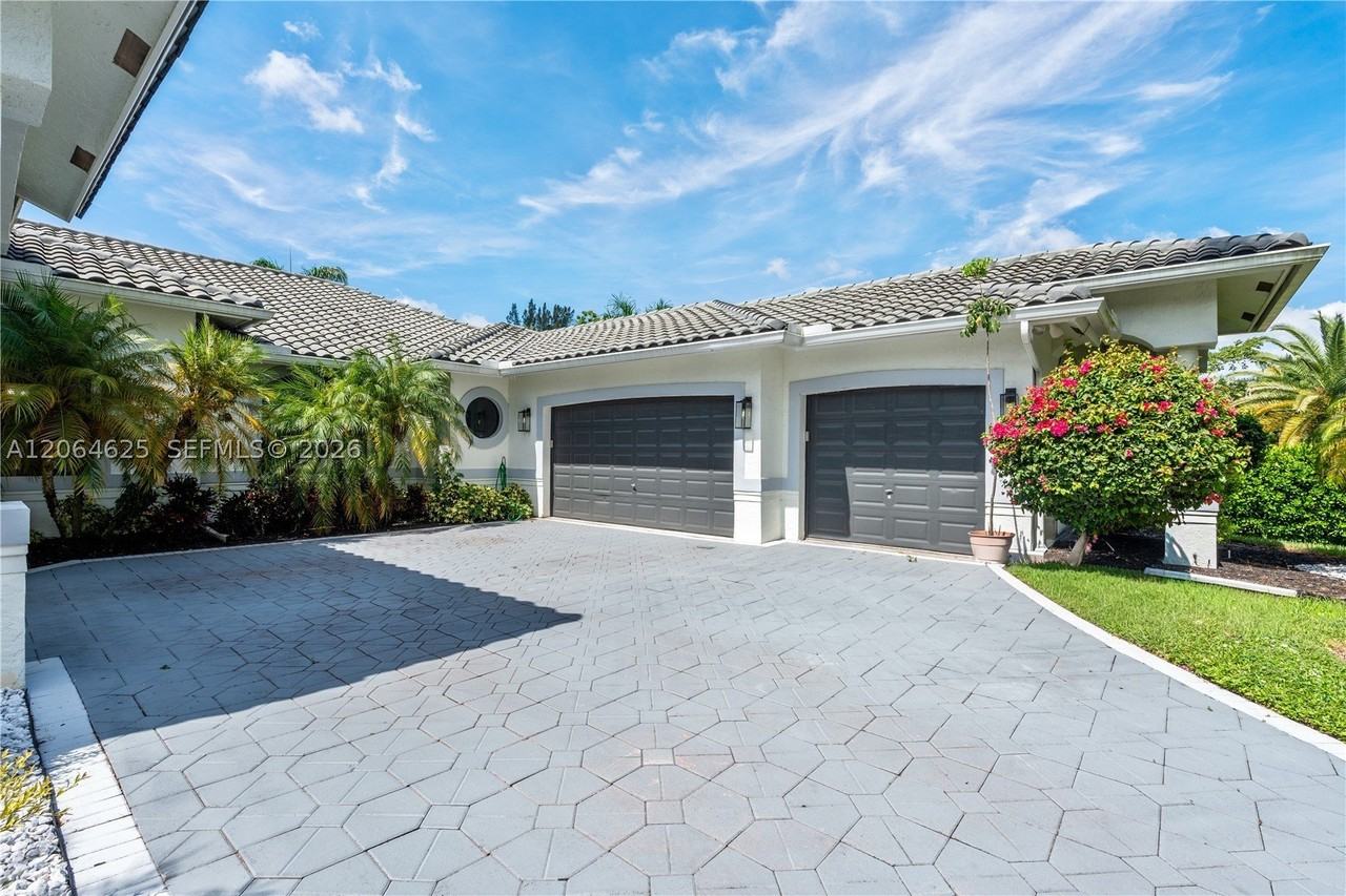 11302 Nw 9th St - Photo 4 of 50