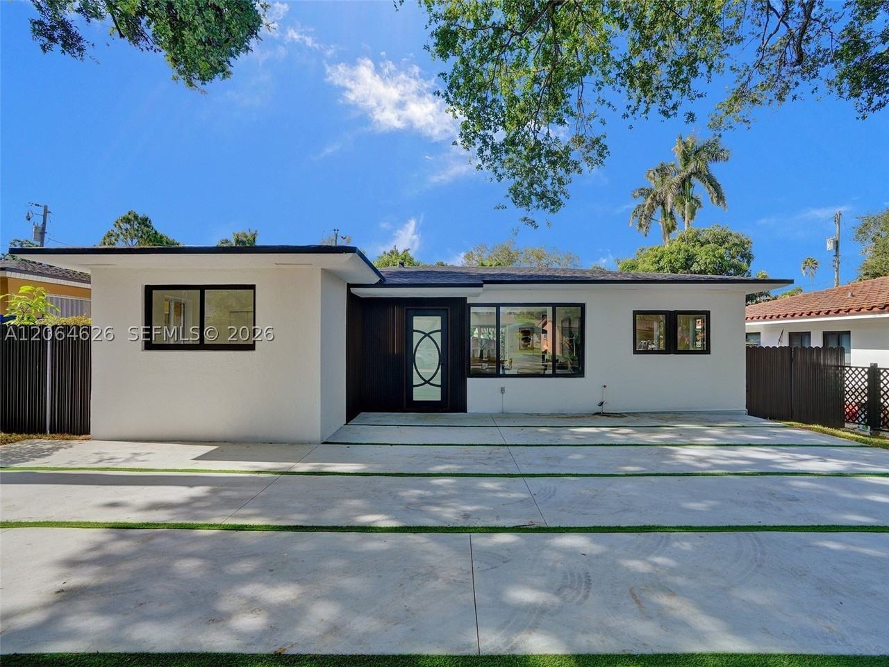 2380 Ne 184th Ter - Photo 5 of 50