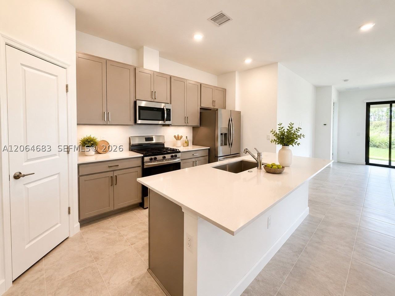 10691 Nw Wilgrove Ln #10691 - Photo 3 of 15