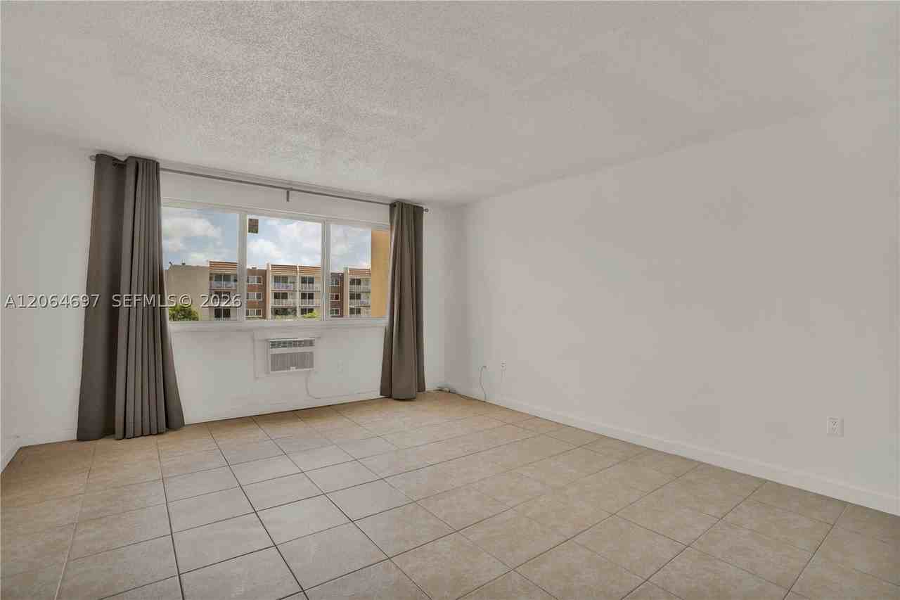 6970 Nw 186th St #3-409A - Photo 4 of 13