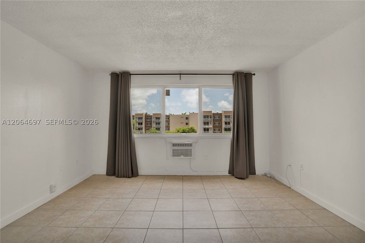 6970 Nw 186th St #3-409A - Photo 5 of 13
