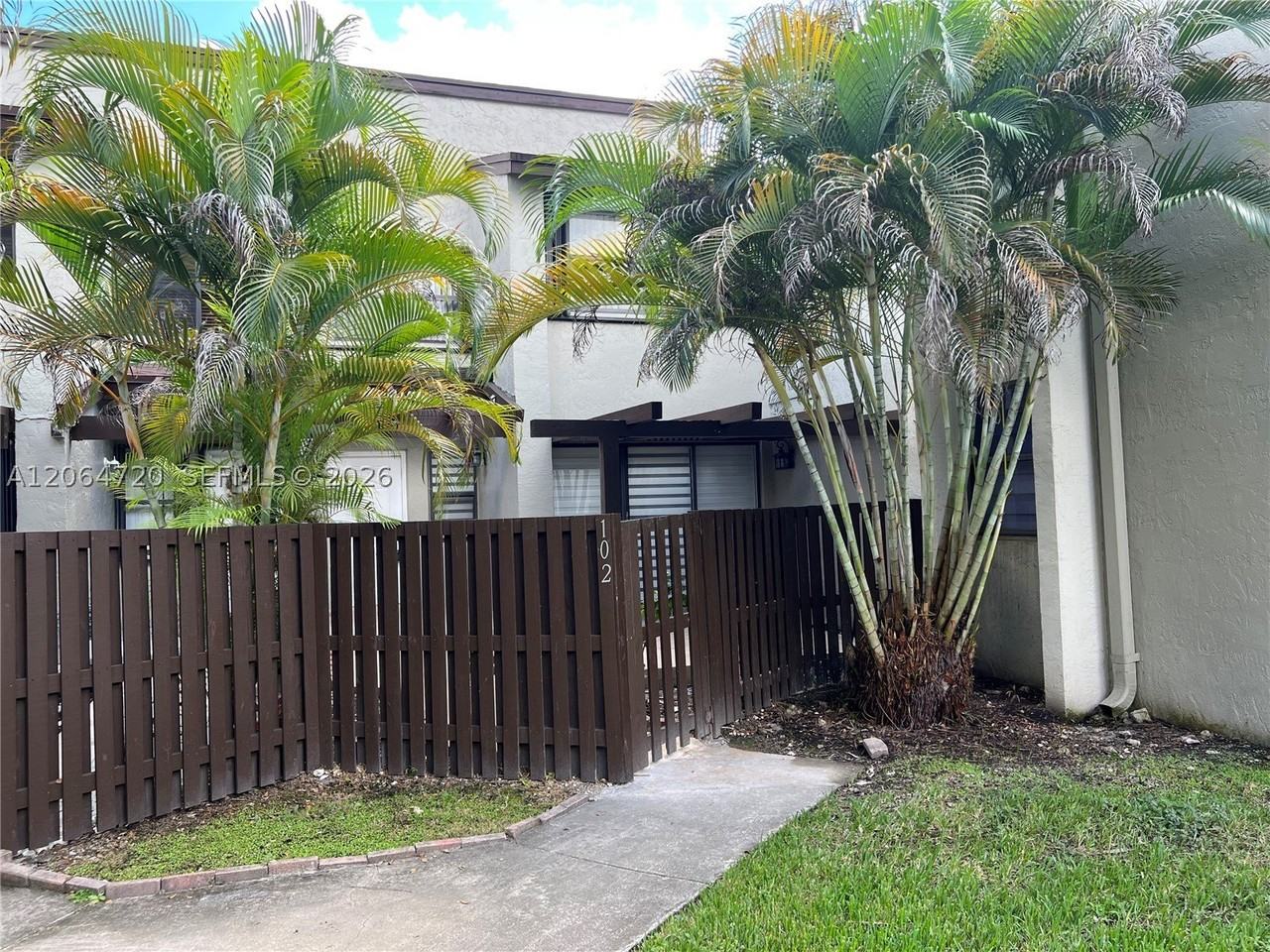 9990 Nw 9th Street Cir #102 - Photo 4 of 32
