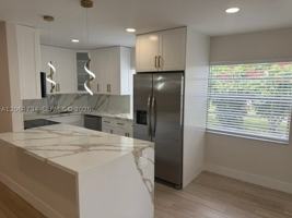 featured image of 862 Flanders R #862