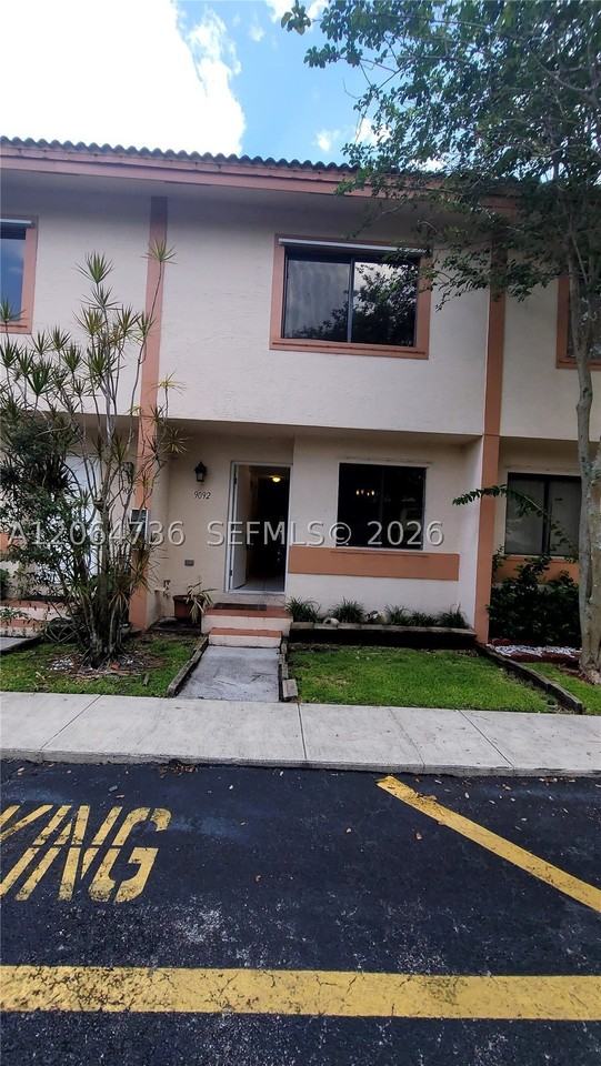 9092 Nw 40th St #4 - Photo 2 of 20