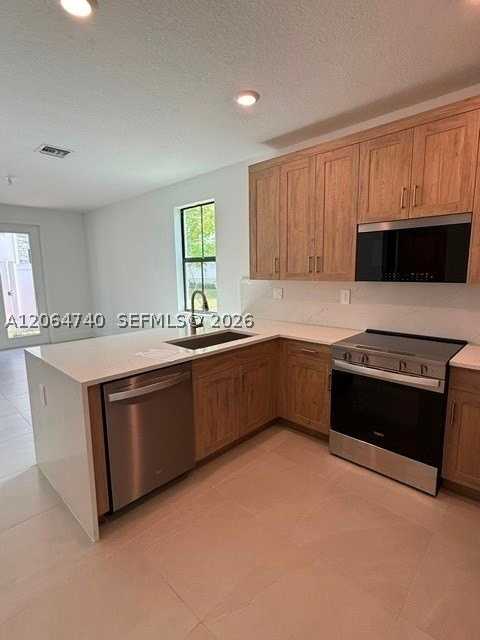 7264 Sw 46th Ct #7264 - Photo 4 of 8