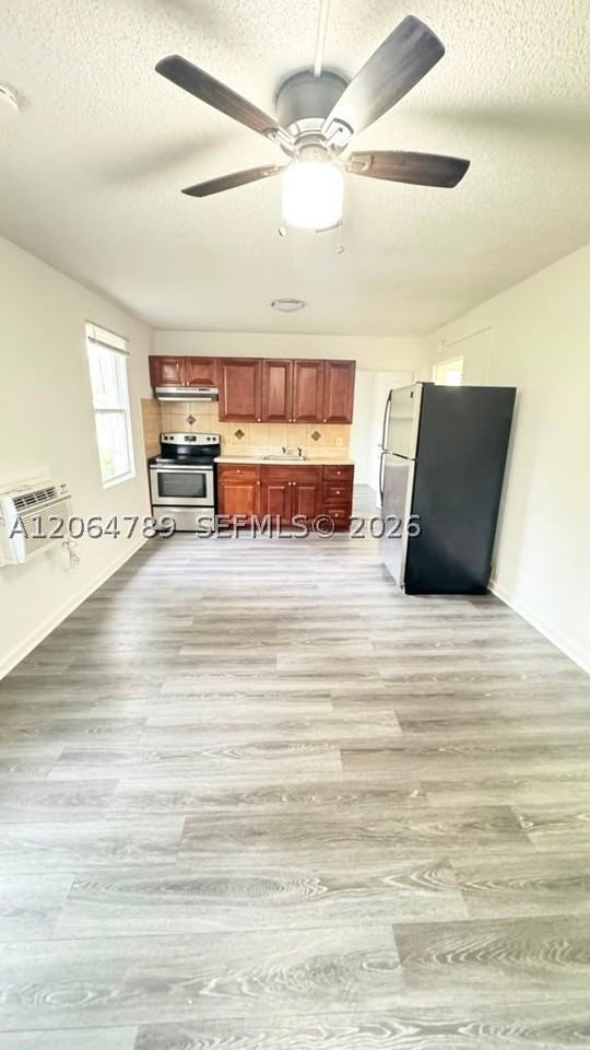 605 S J St #2 - Photo 5 of 23