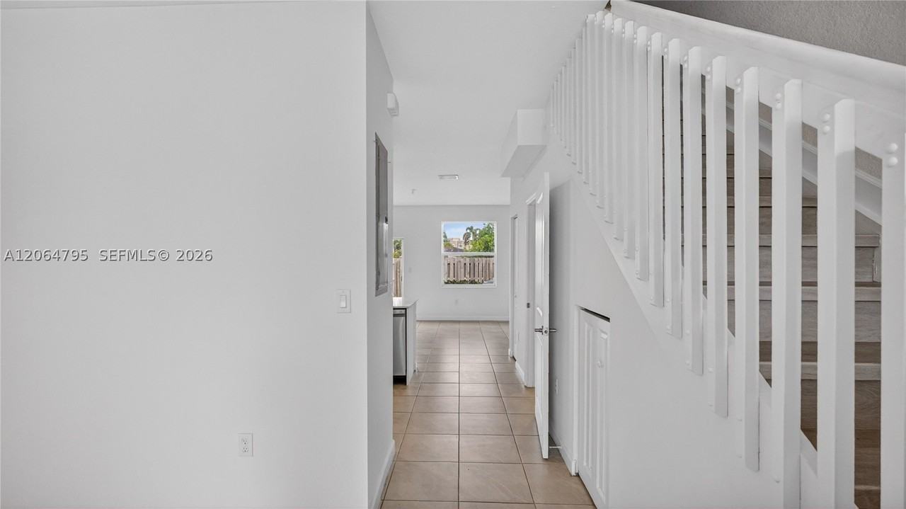 12123 Nw 23rd Ct #12123 - Photo 5 of 46