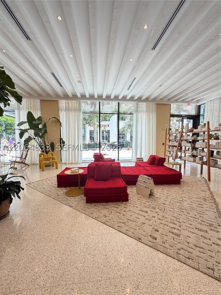 90 Ne 32nd St #1012