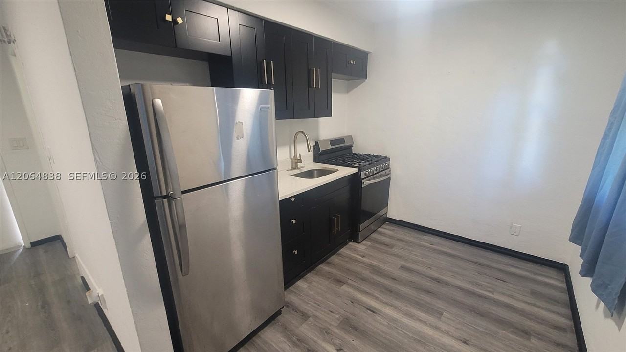 2742 Johnson St #20 - Photo 2 of 7