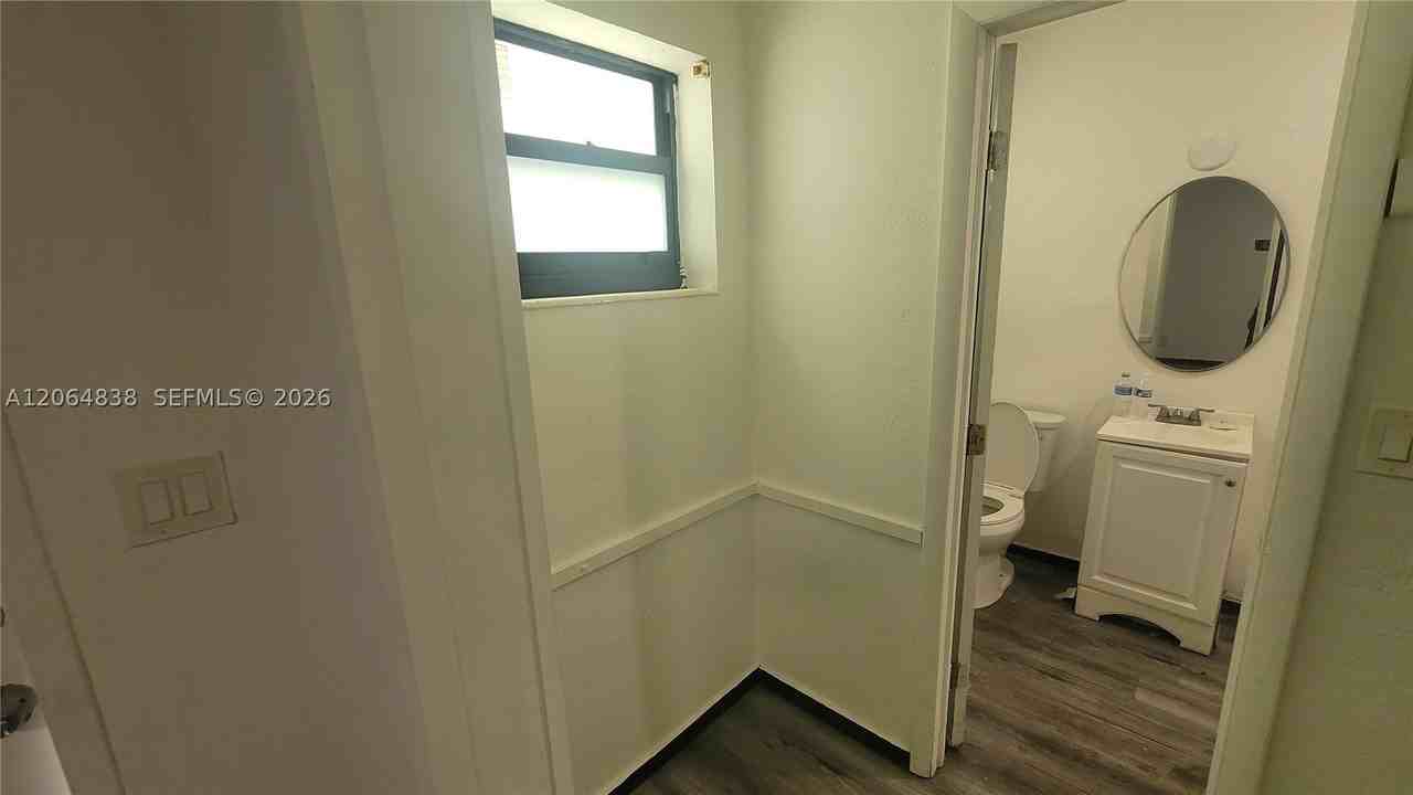 2742 Johnson St #20 - Photo 5 of 7