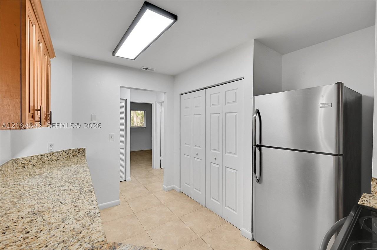 3453 Nw 44th St #107 - Photo 6 of 28