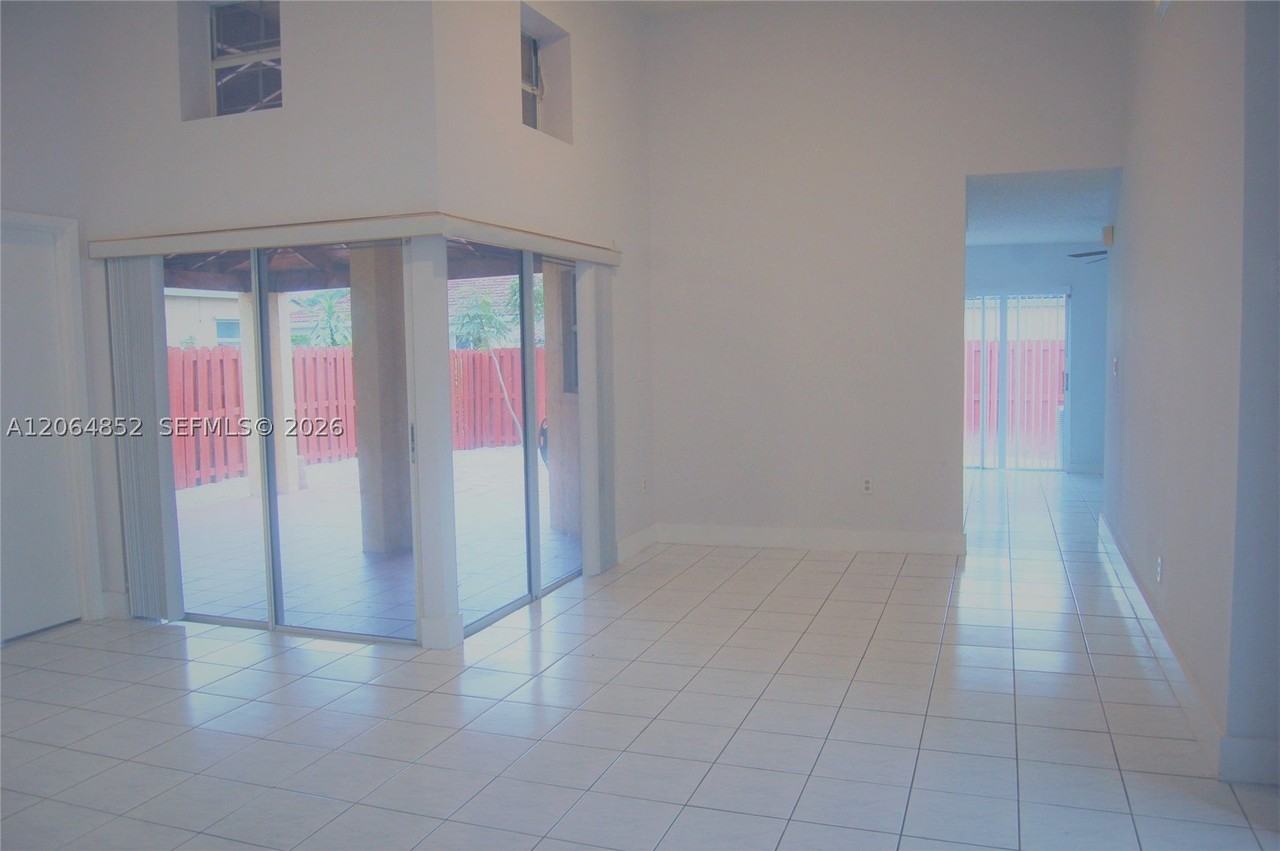 10957 Sw 73rd Ter - Photo 6 of 24