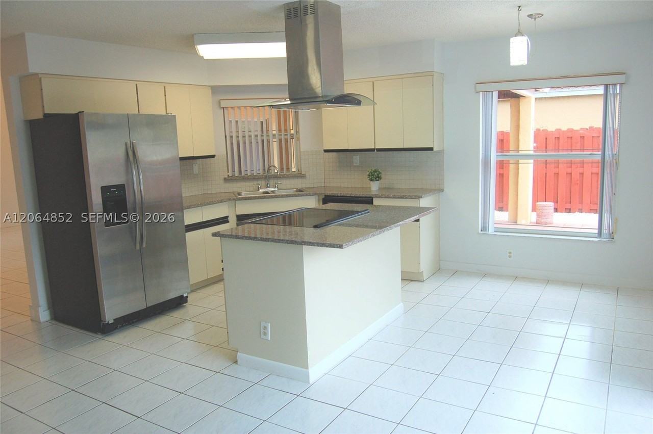 10957 Sw 73rd Ter - Photo 7 of 24