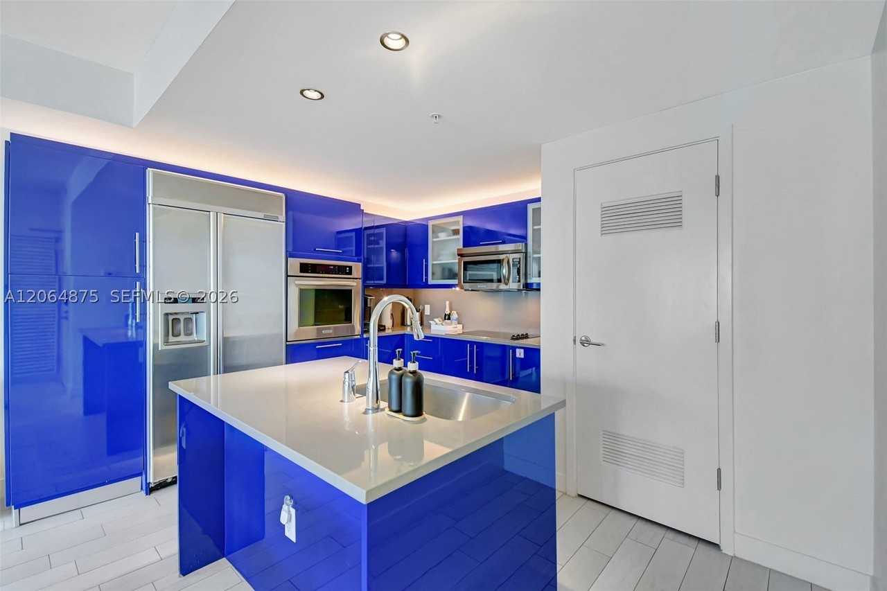 3101 Bayshore Dr #1003 - Photo 3 of 50