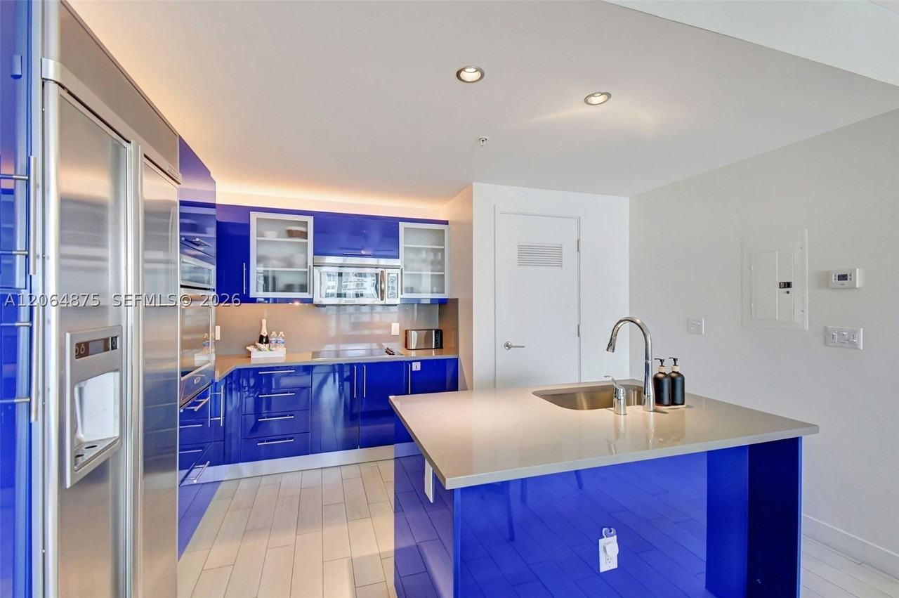 3101 Bayshore Dr #1003 - Photo 6 of 50