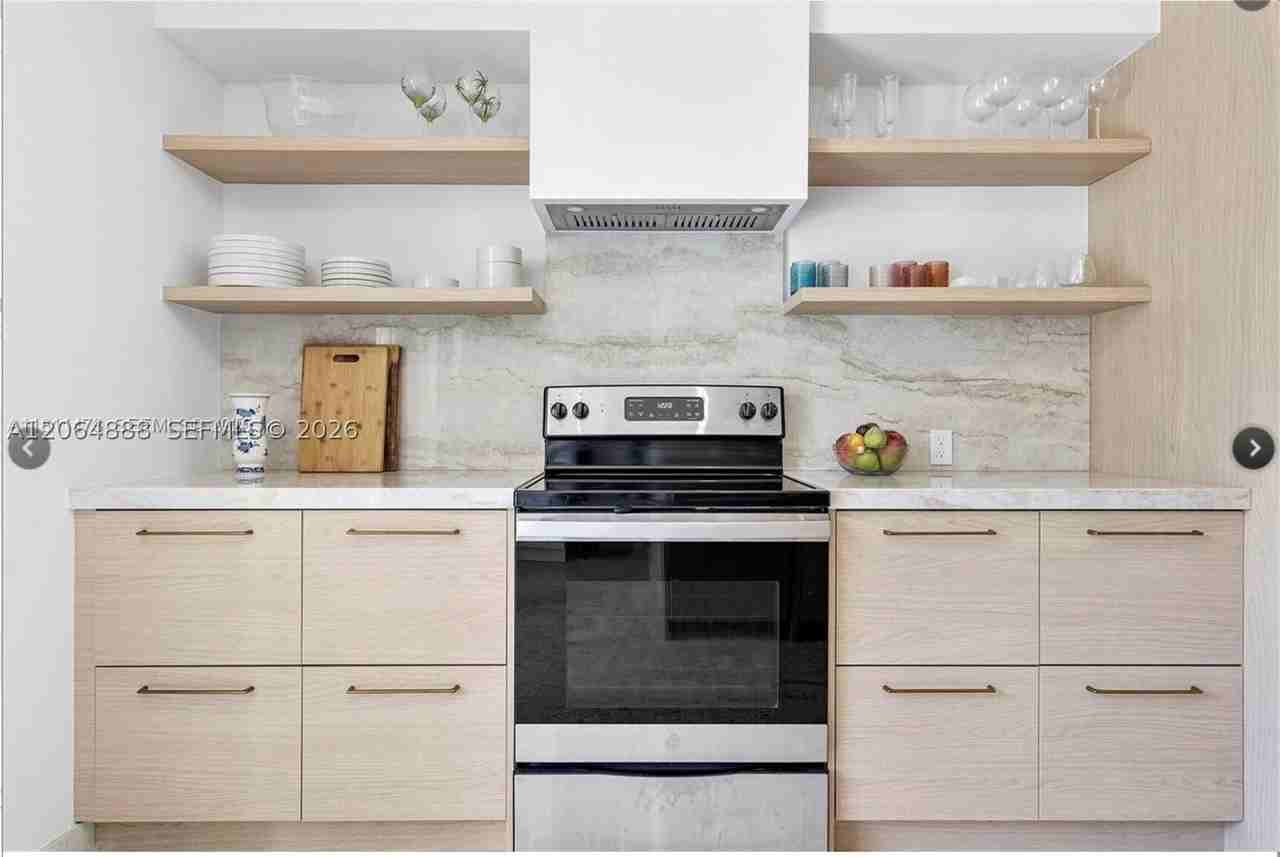 2575 S Bayshore Dr #4A - Photo 7 of 39