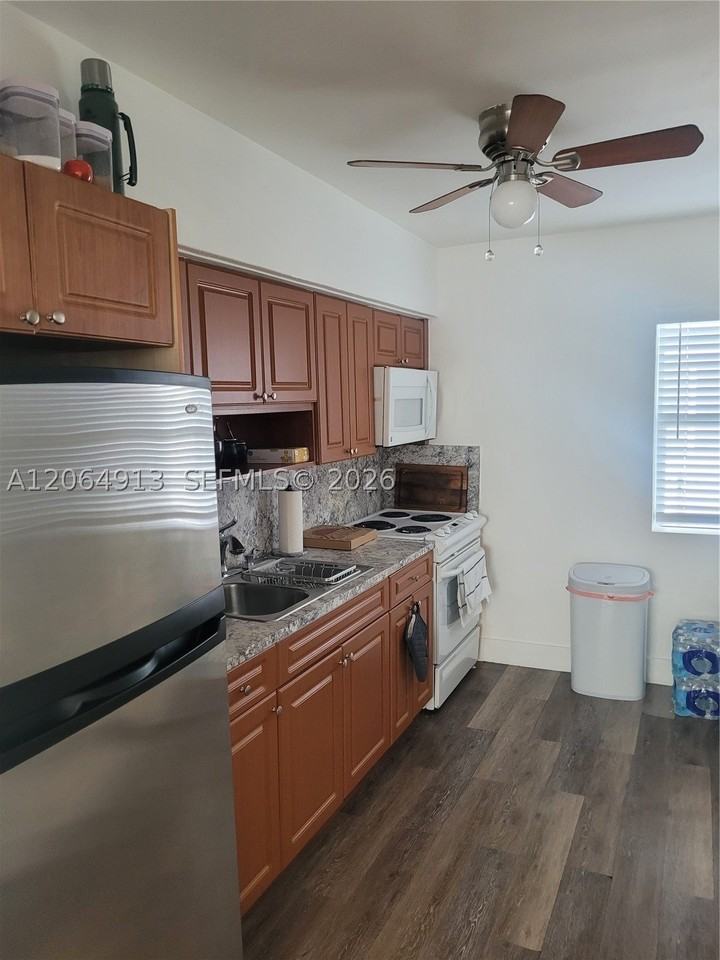 14280 Ne 11th Ave - Photo 6 of 41