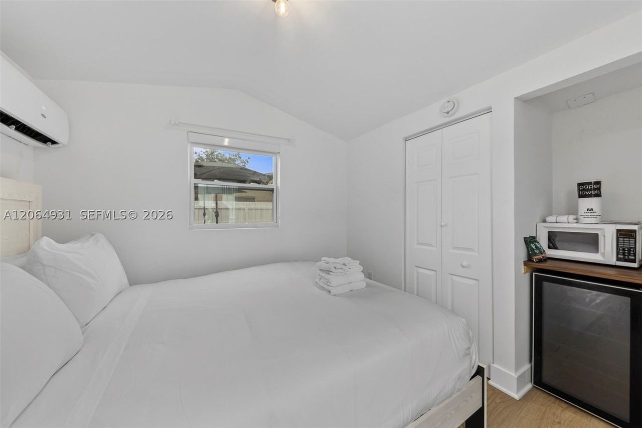 2946 Sw 26th St #2 - Photo 5 of 7