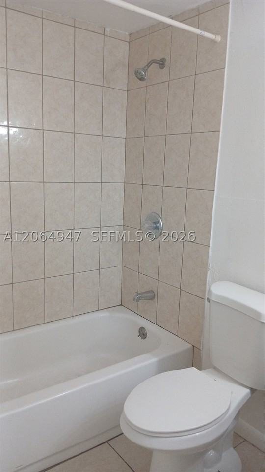 3610 Nw 21st St #313 - Photo 5 of 12
