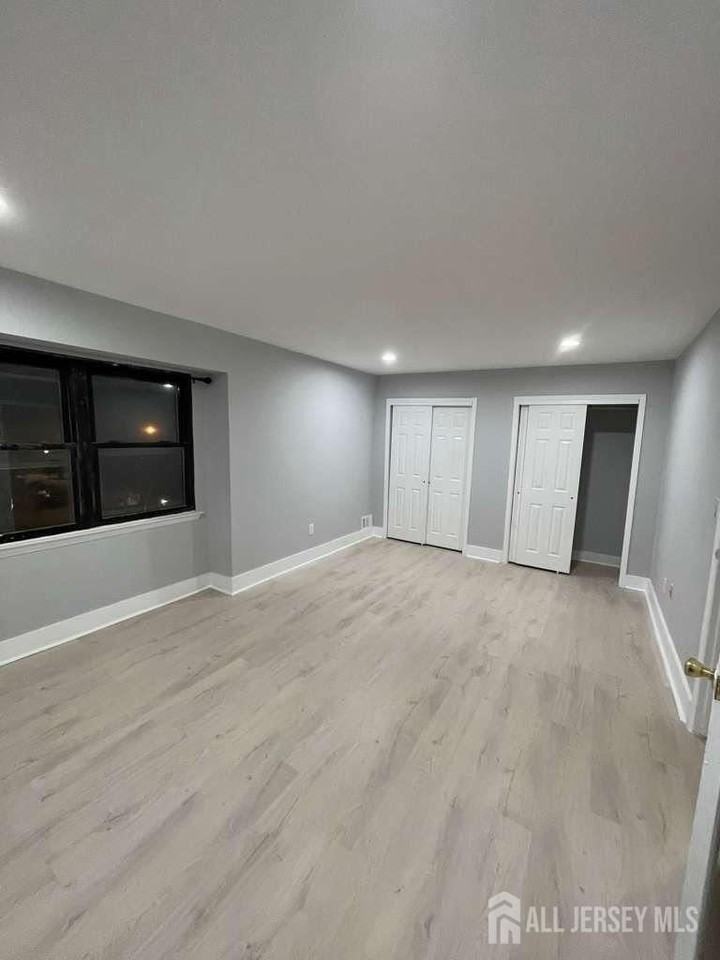 807 Merrywood Dr - Photo 2 of 5