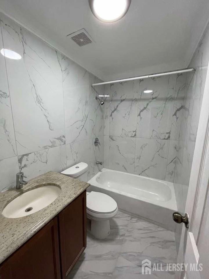 807 Merrywood Dr - Photo 5 of 5