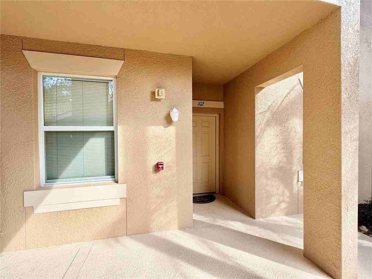 819 Fairwaycove Ln #102 - Photo 2 of 50