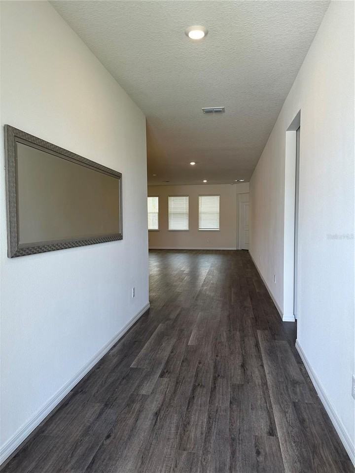 3272 Arch Ave - Photo 3 of 50