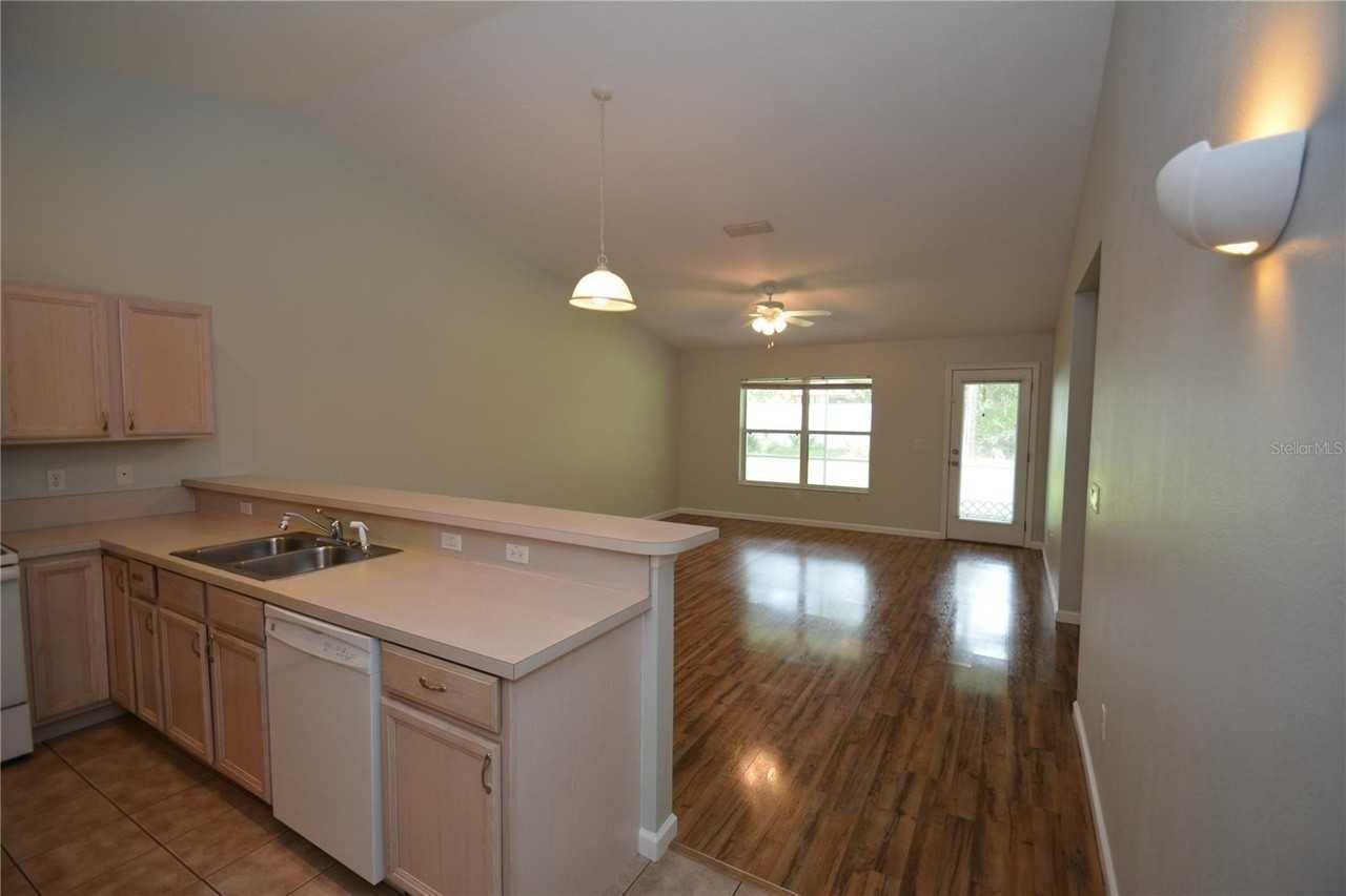 37 Eton Ln #B - Photo 3 of 24