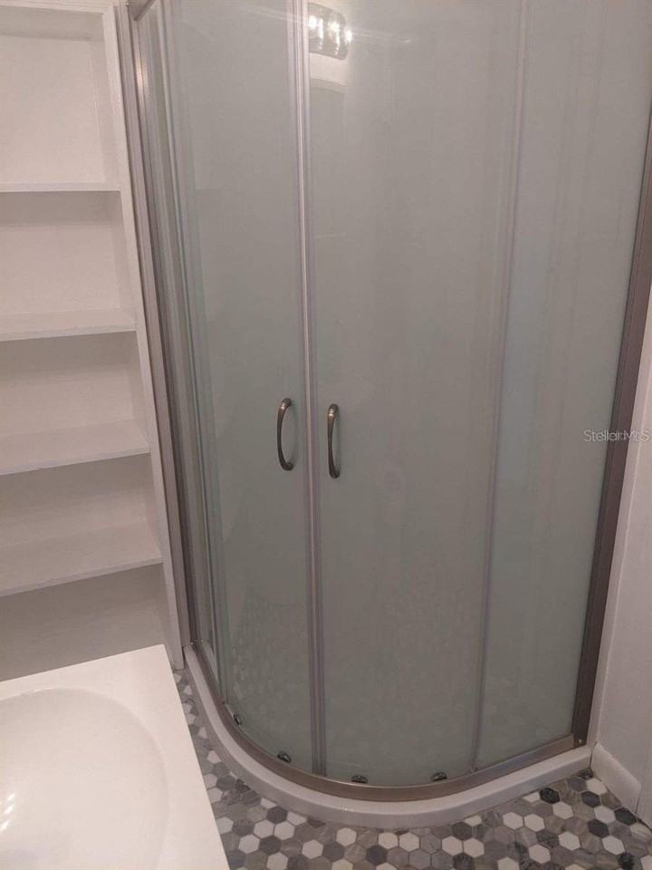 729 Virginia Ave - Photo 6 of 13