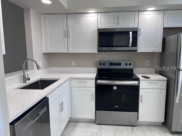 1225 Garden Isle Ct - Photo 4 of 20