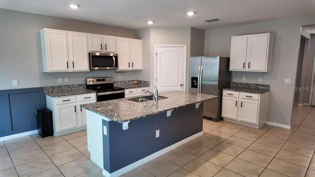 11237 Amber Ridge Dr - Photo 7 of 35