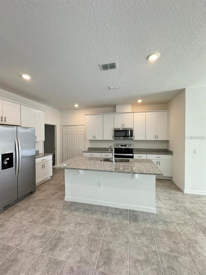 2297 Treasure Hill St - Photo 6 of 21