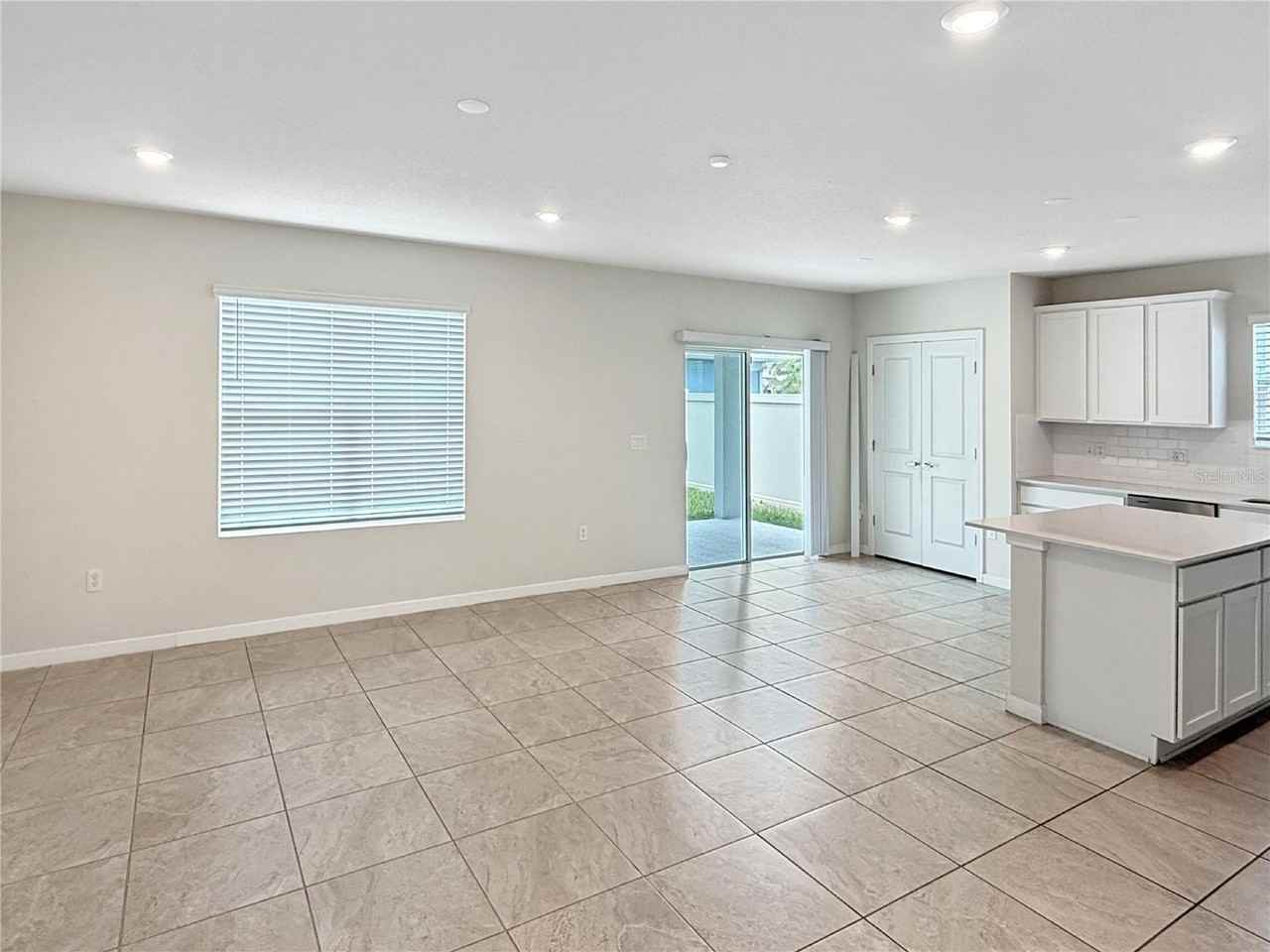 5012 Blue Hammock Ct - Photo 5 of 32