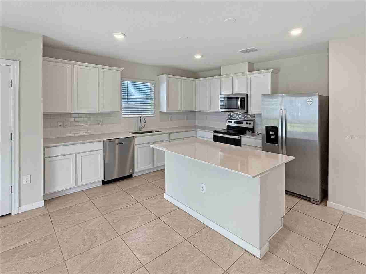 5012 Blue Hammock Ct - Photo 7 of 32