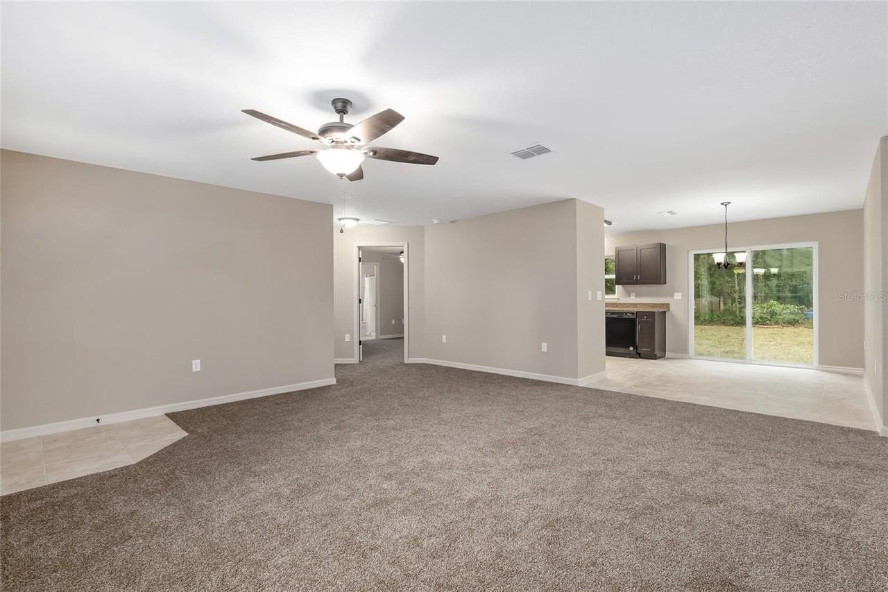 5587 Nw 62nd Ave - Photo 6 of 25