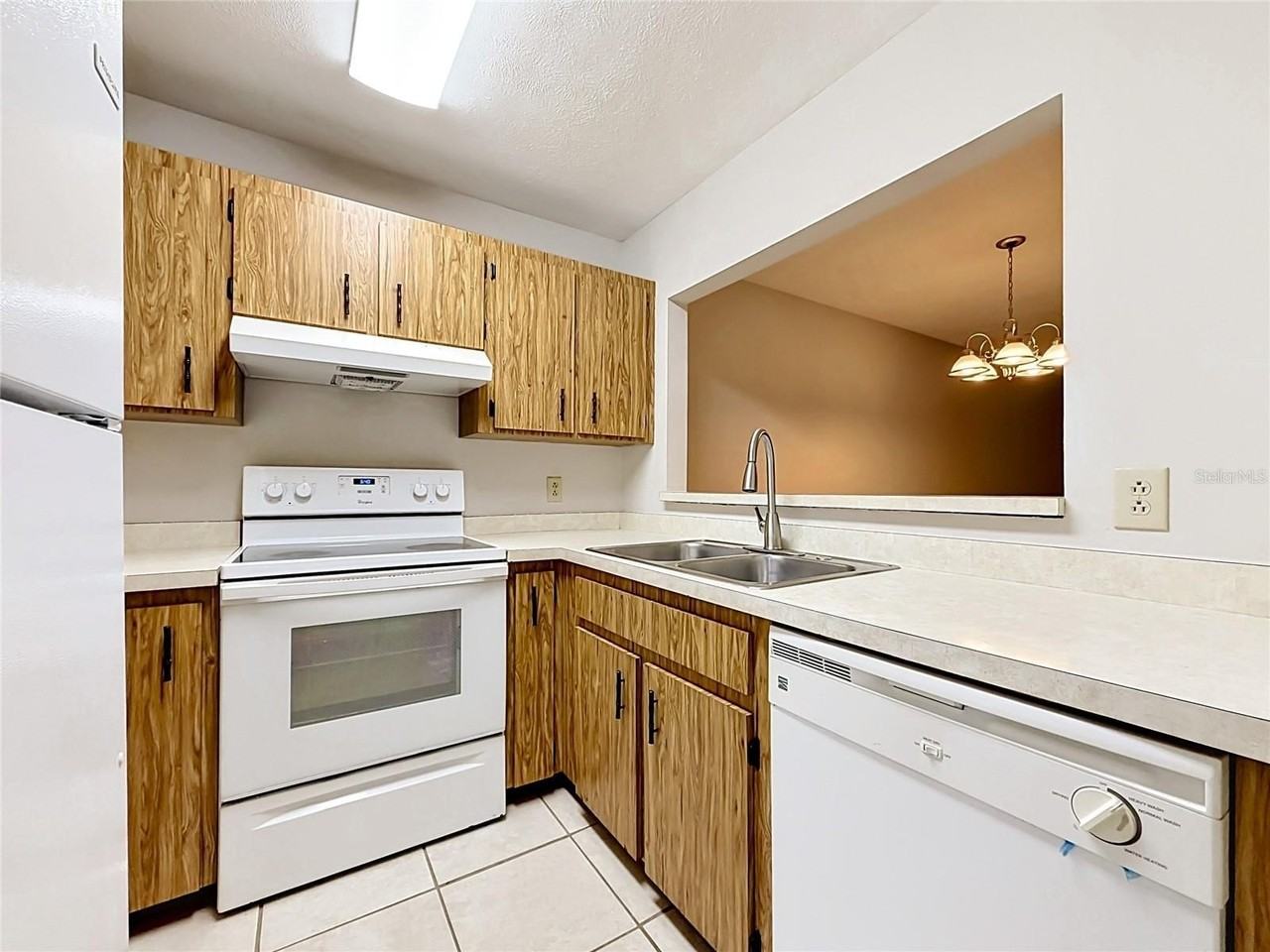 2113 Ne 38th Ave - Photo 4 of 41