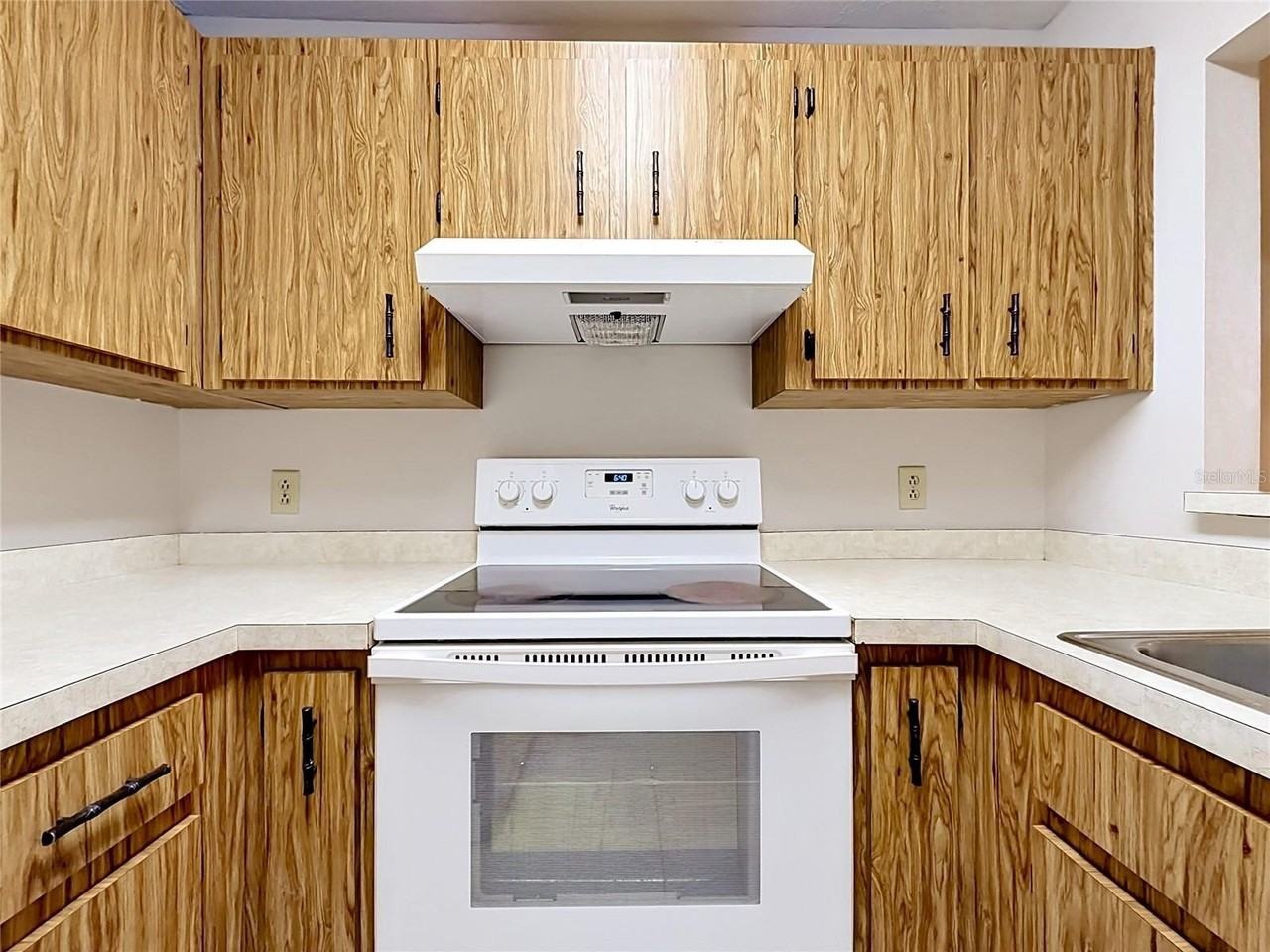 2113 Ne 38th Ave - Photo 5 of 41