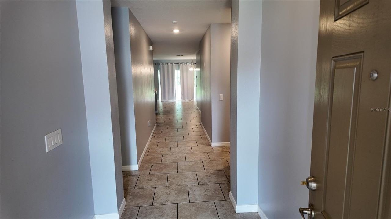 2462 Addison Creek Dr - Photo 5 of 22