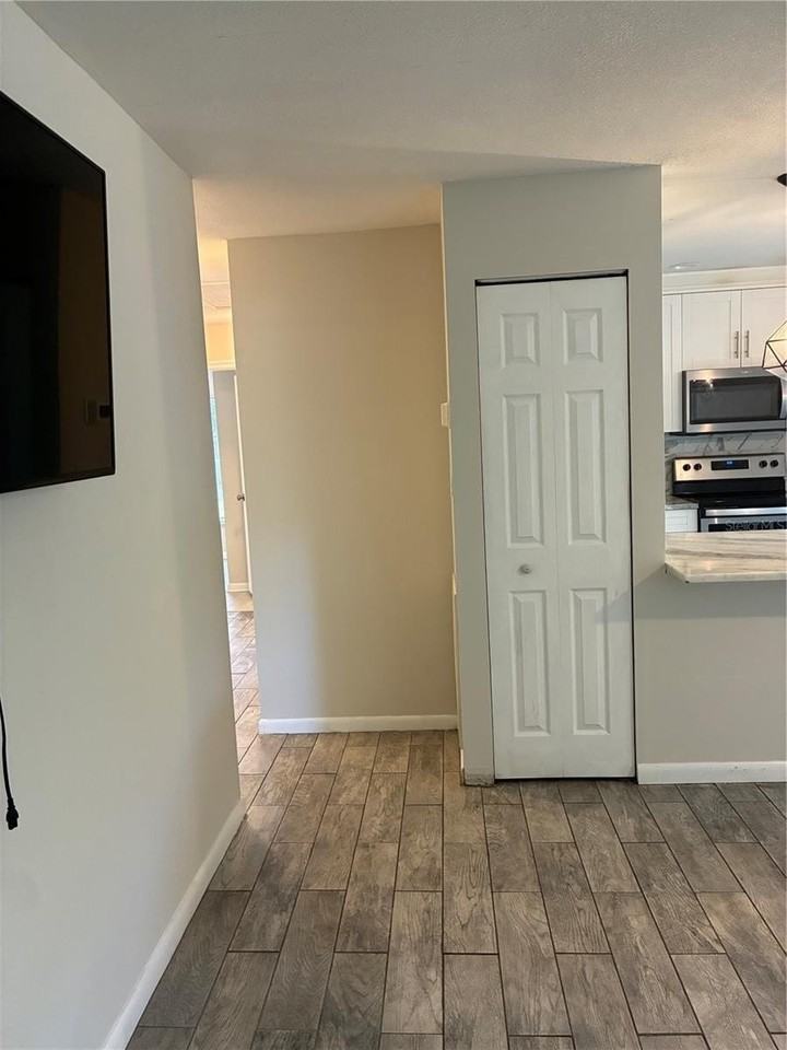 618 4th Ave Ne - Photo 2 of 20