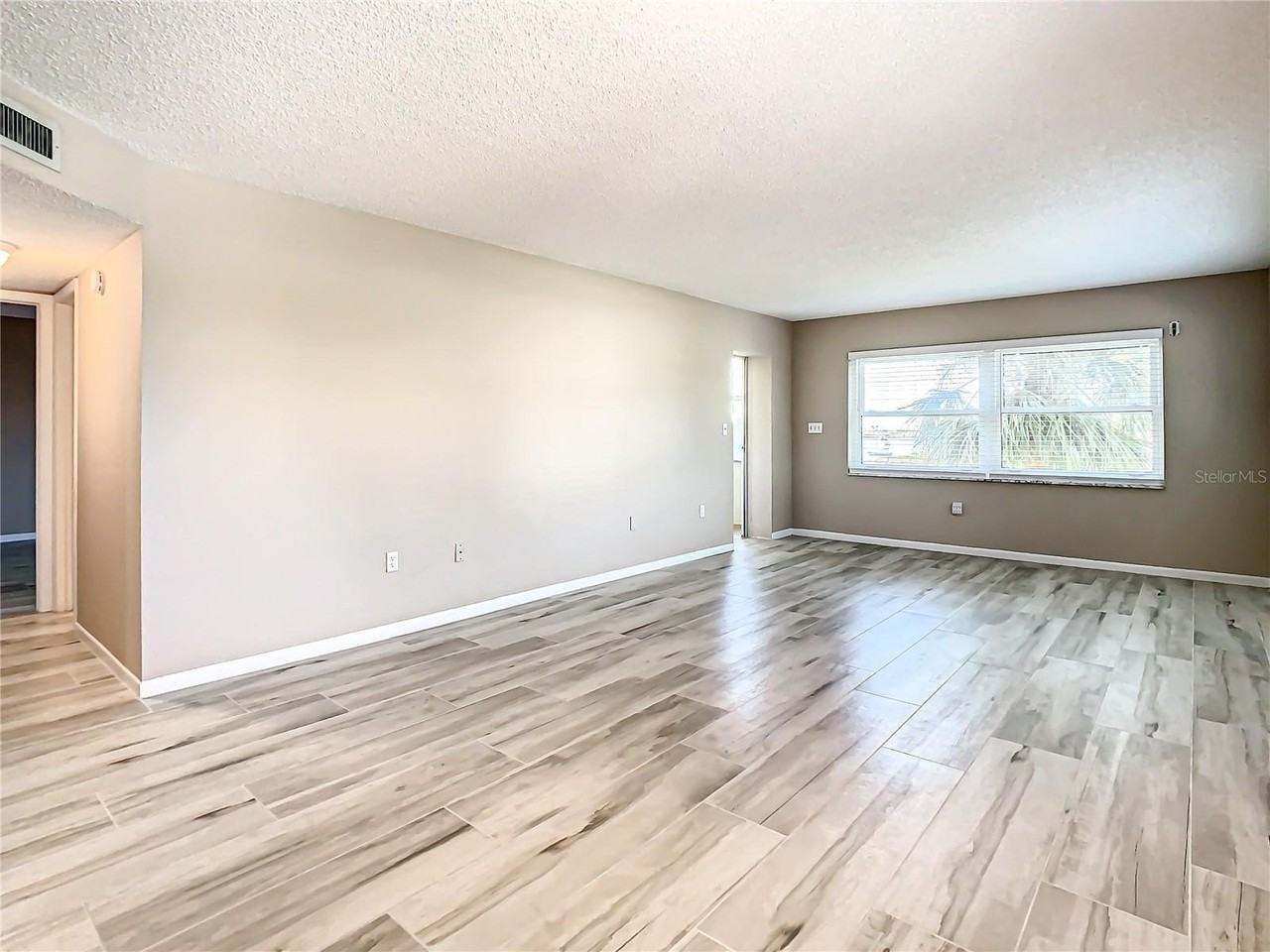 4575 Cove Cir #309 - Photo 7 of 50
