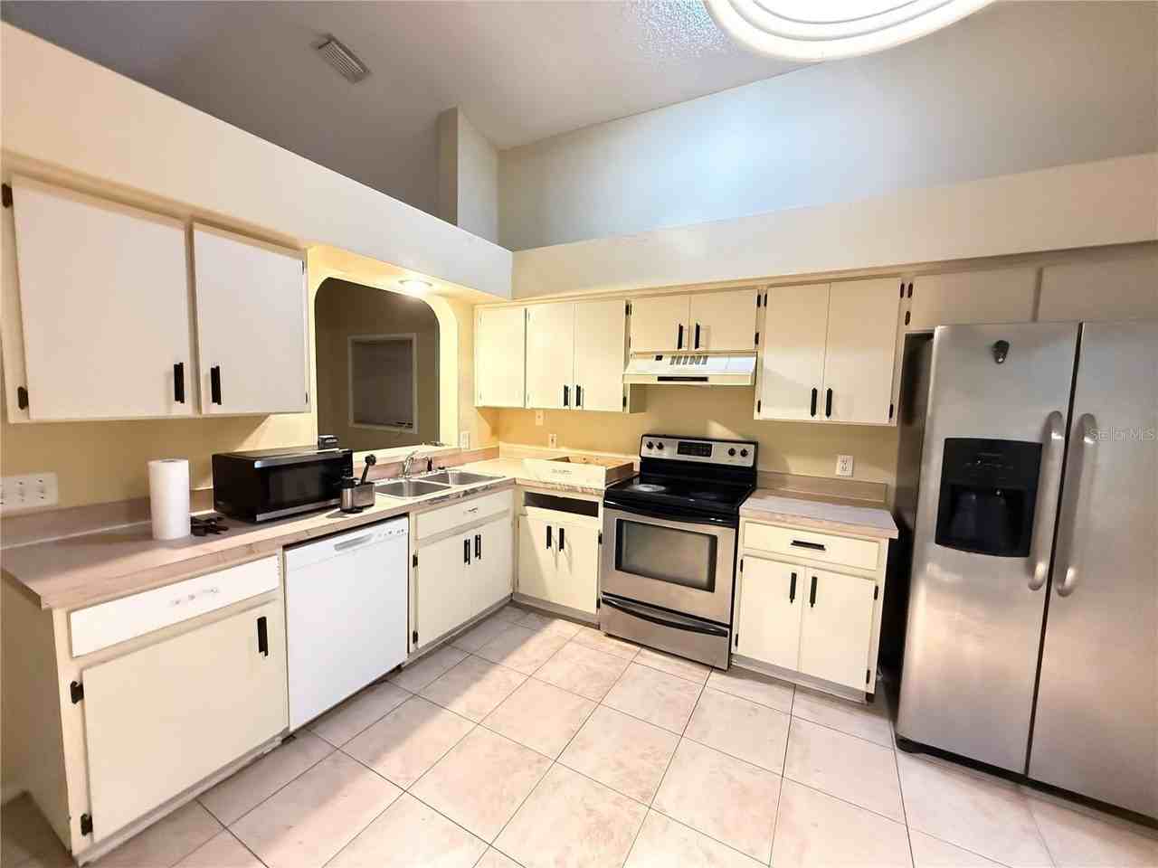 9673 Fox Hearst Rd - Photo 5 of 16