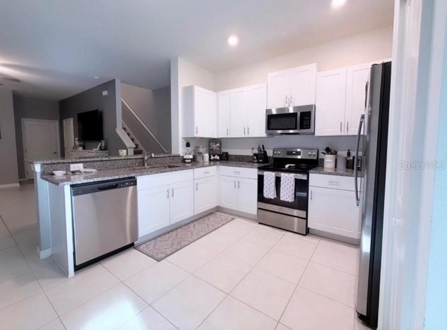 6047 Acara Ln - Photo 4 of 17