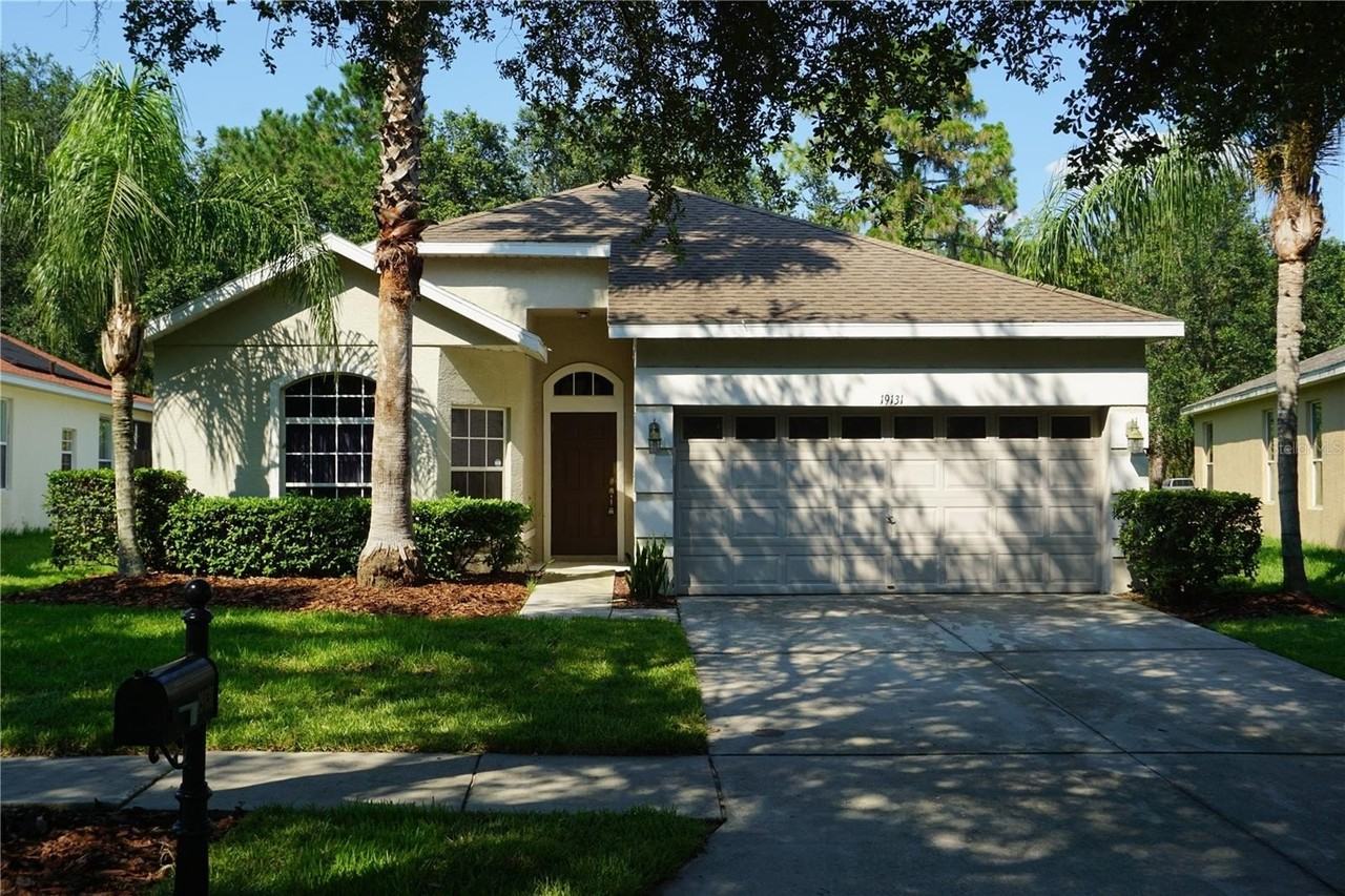 19131 Cypress Reach Ln - Photo 2 of 50