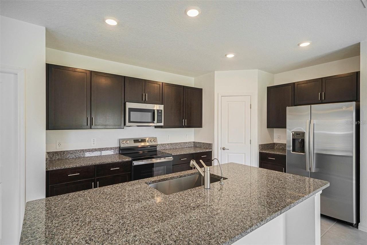 2871 Silver Scallop Loop - Photo 5 of 19