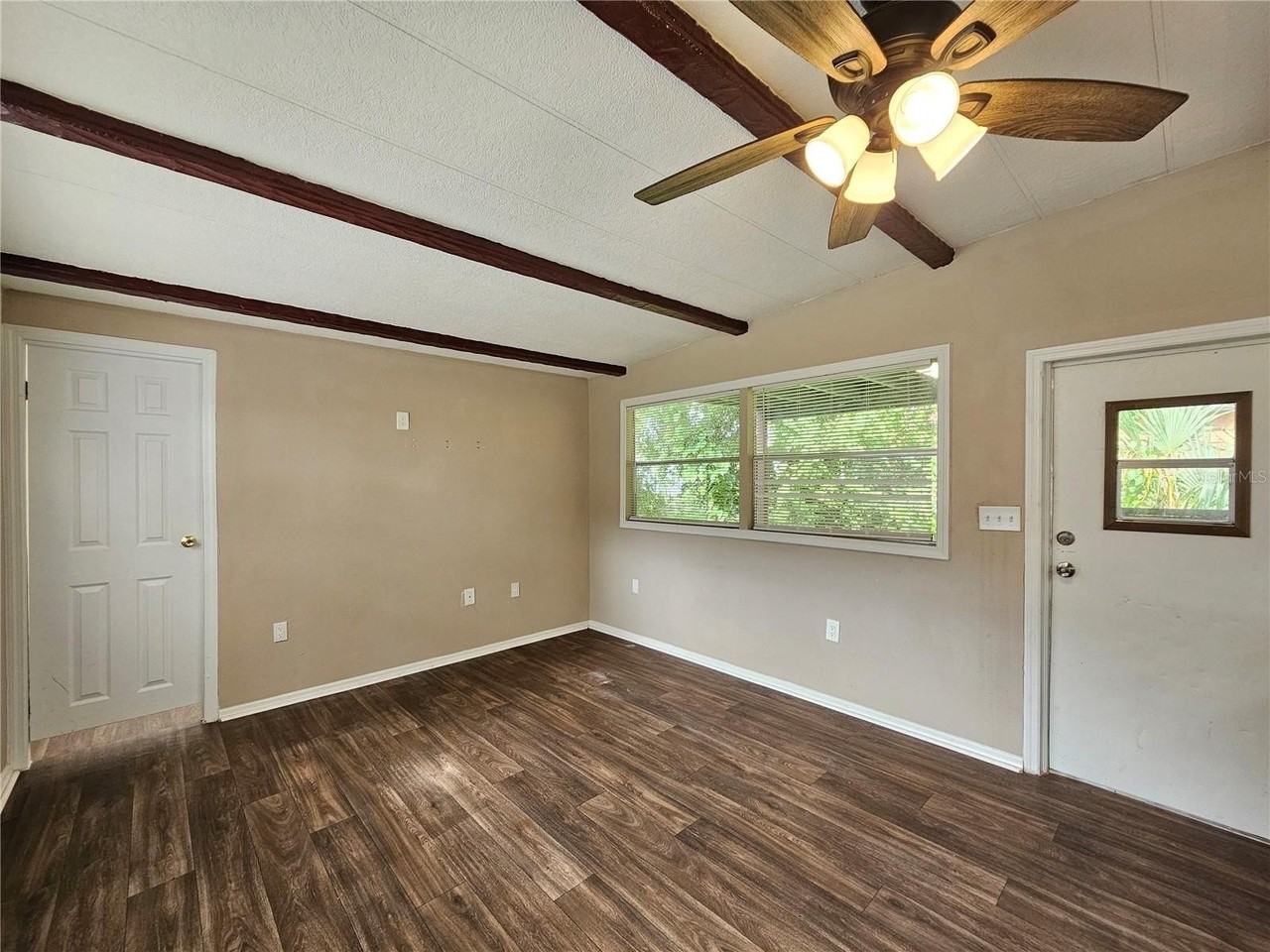37826 Daughtery Rd - Photo 4 of 19