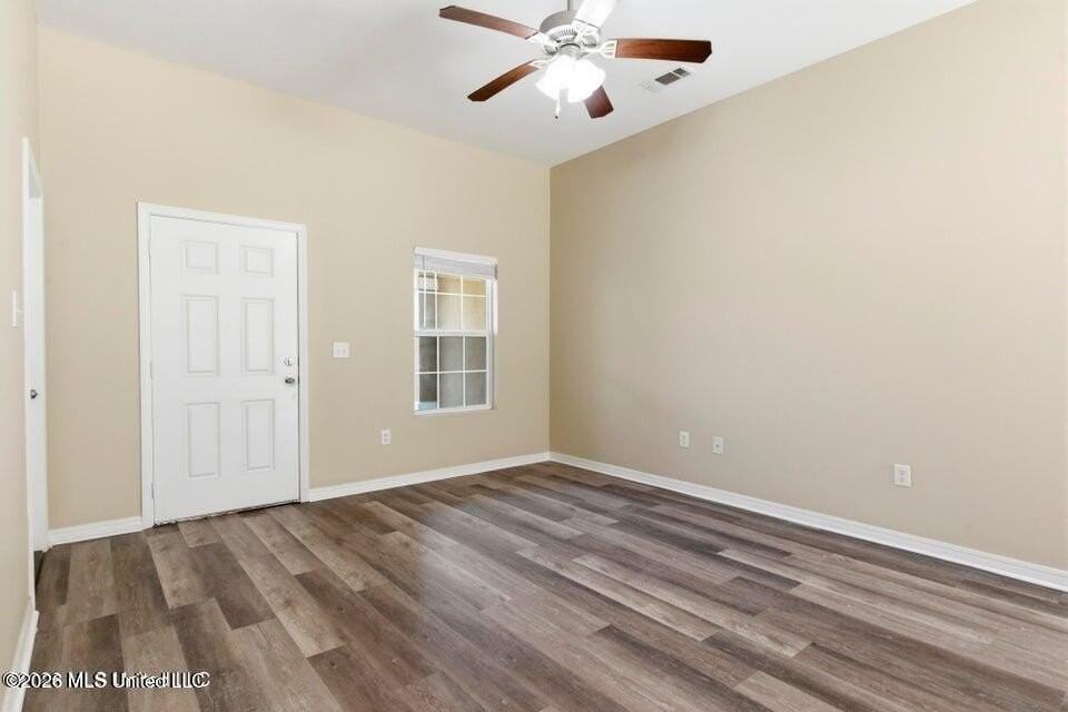13056 Turtle Creek Pkwy - Photo 3 of 22